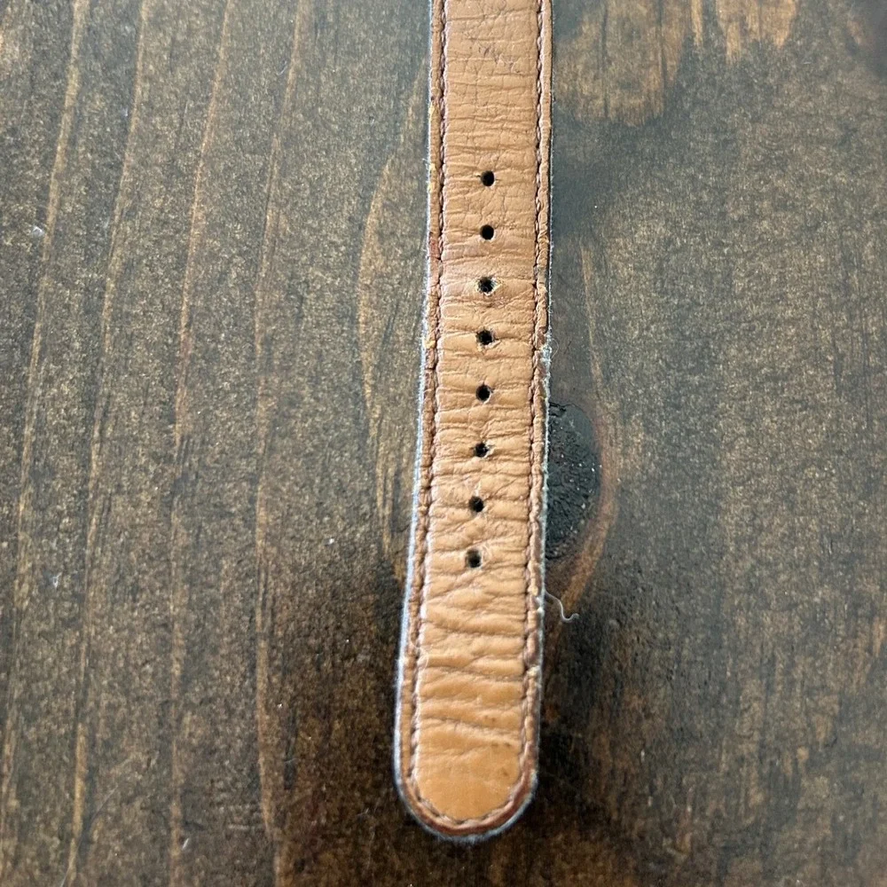 Vintage Lorus Mickey Mouse Musical Watch Gold Tone Disney V422-0010 Tan Leather‎